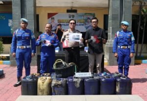 Polda Jatim Gagalkan Penyelundupan Solar Subsidi ke Kalimantan, Tersangka Asal Blora Diamankan